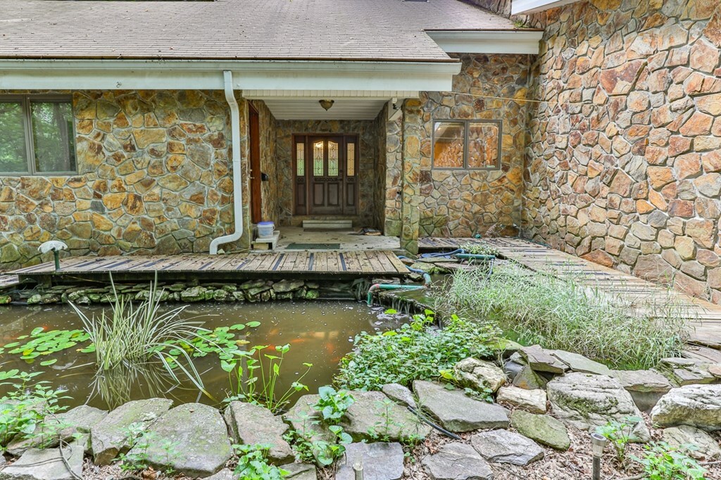 Property Photo:  7569 Boardtown Rd  GA 30540 