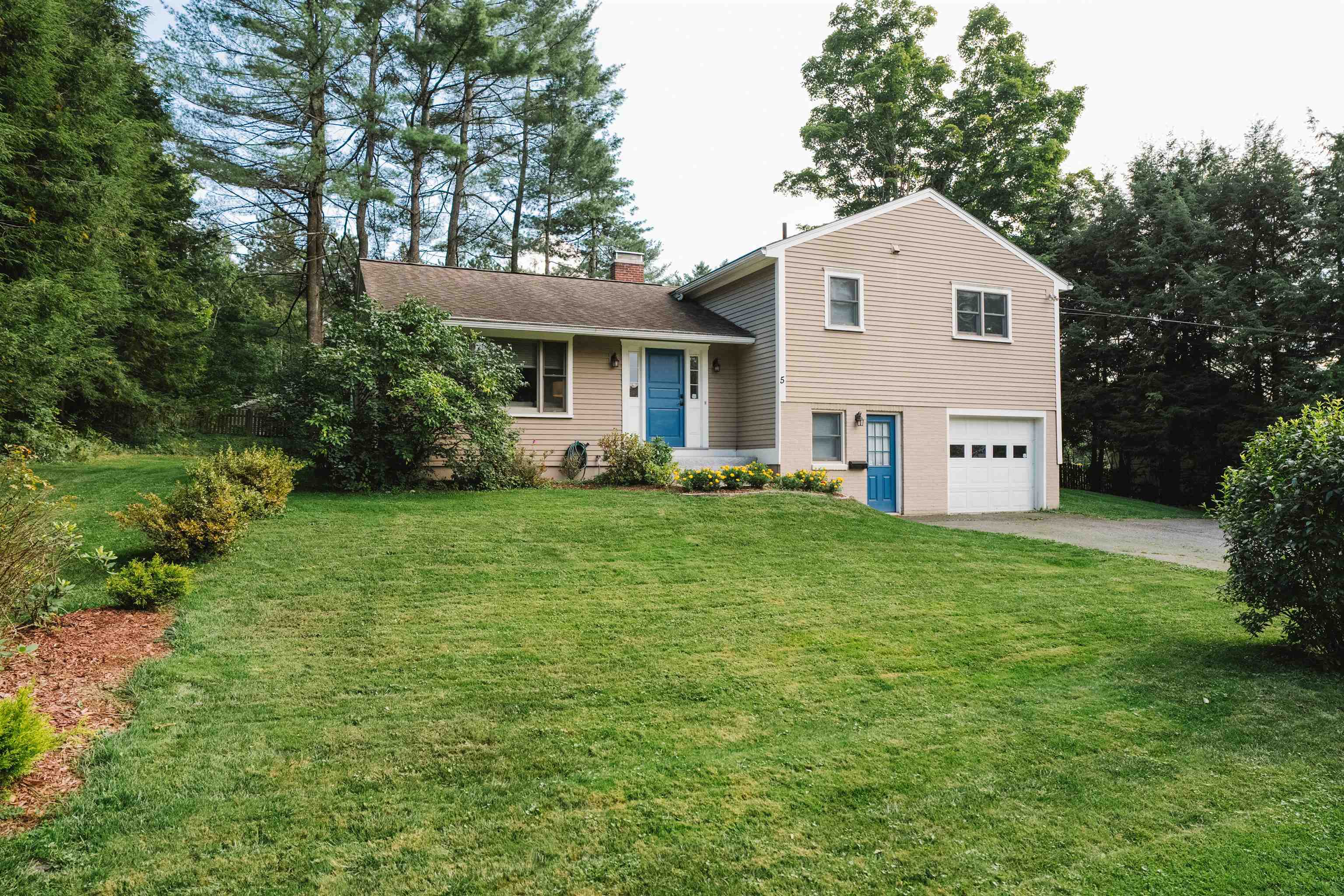 Property Photo:  5 Fairview Avenue  NH 03755 