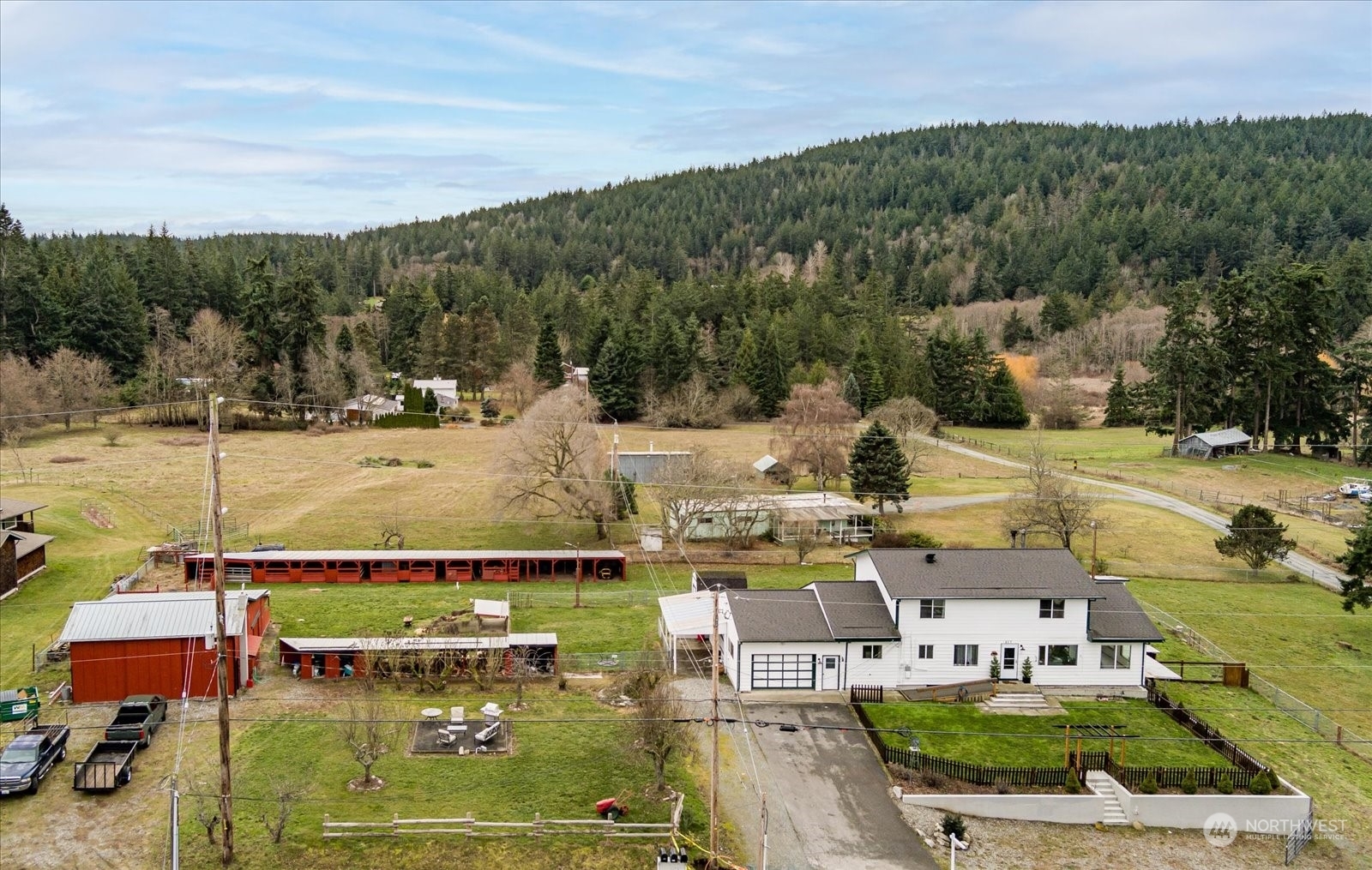 Property Photo:  807 Haddon Road  WA 98221 