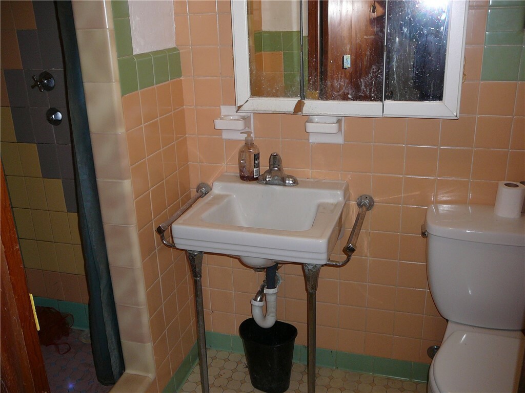 Property Photo:  2020 Lauter  PA 15212 