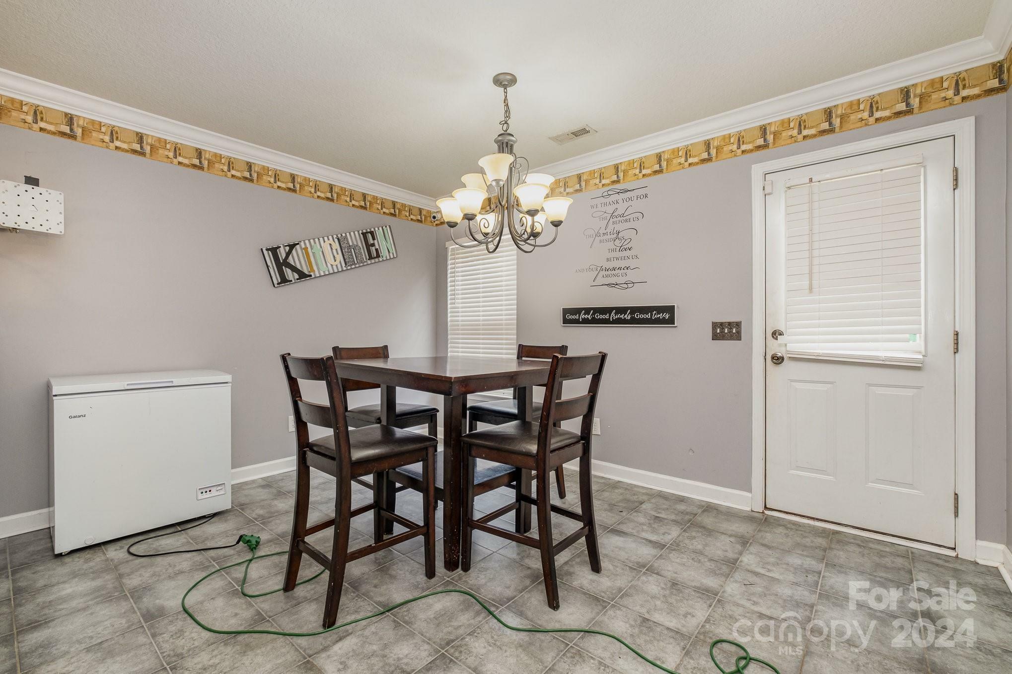 Property Photo: 1820 Oakdale Green Drive NC 28216