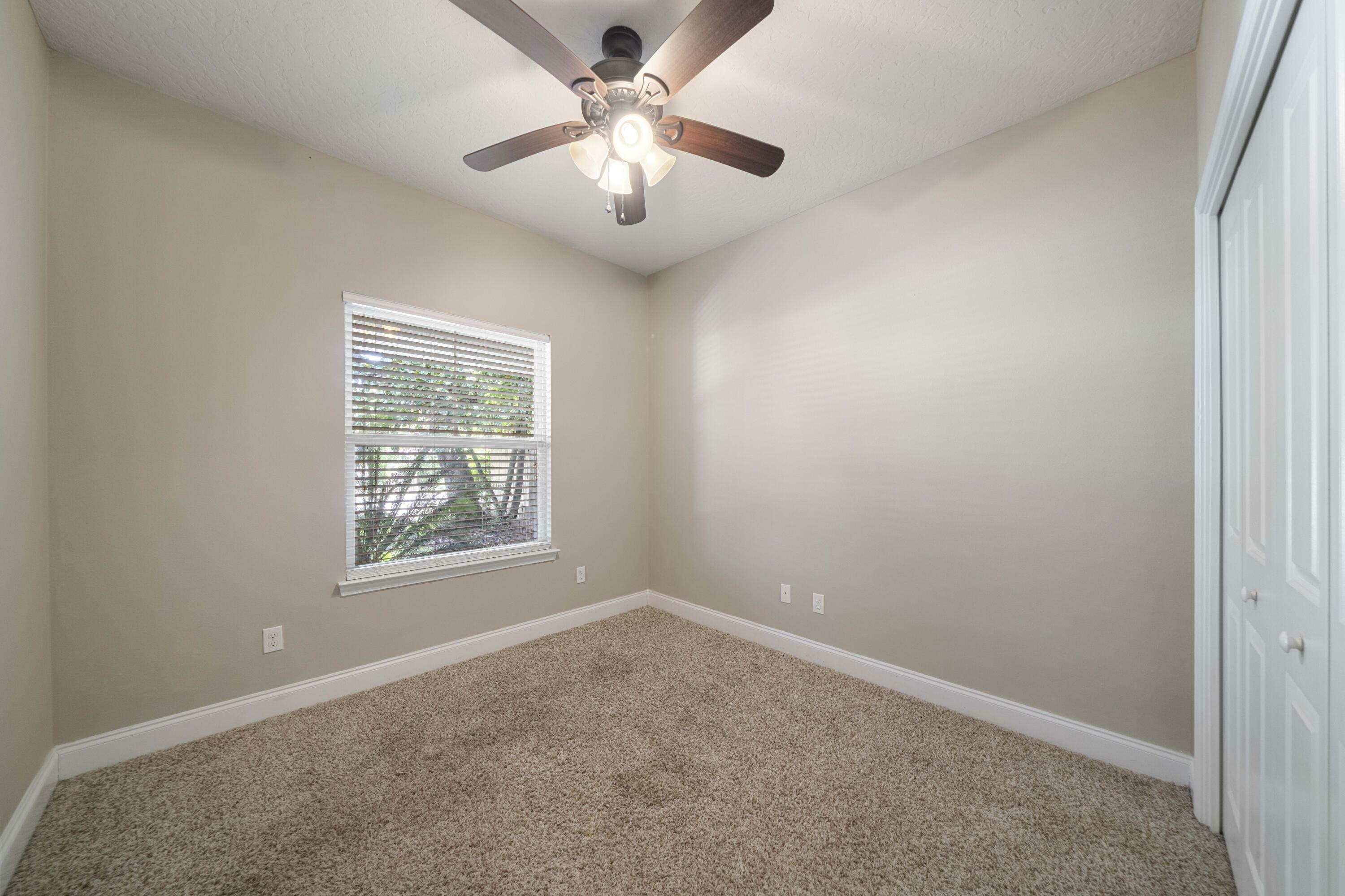 Property Photo:  930 Tanager Road  FL 32547 