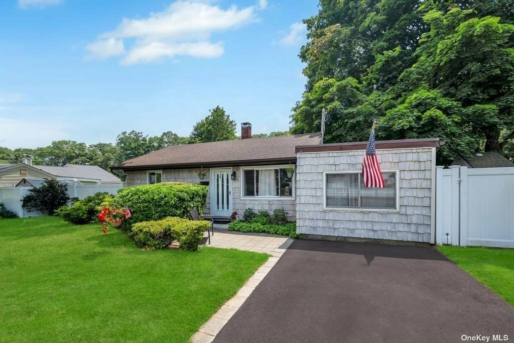 Property Photo:  4 Breslau St.  NY 11706 