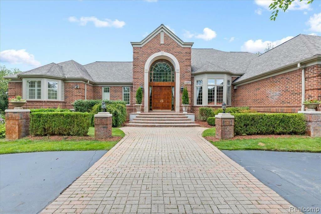 Property Photo: 1490 Highpoint Drive MI 48306 1630