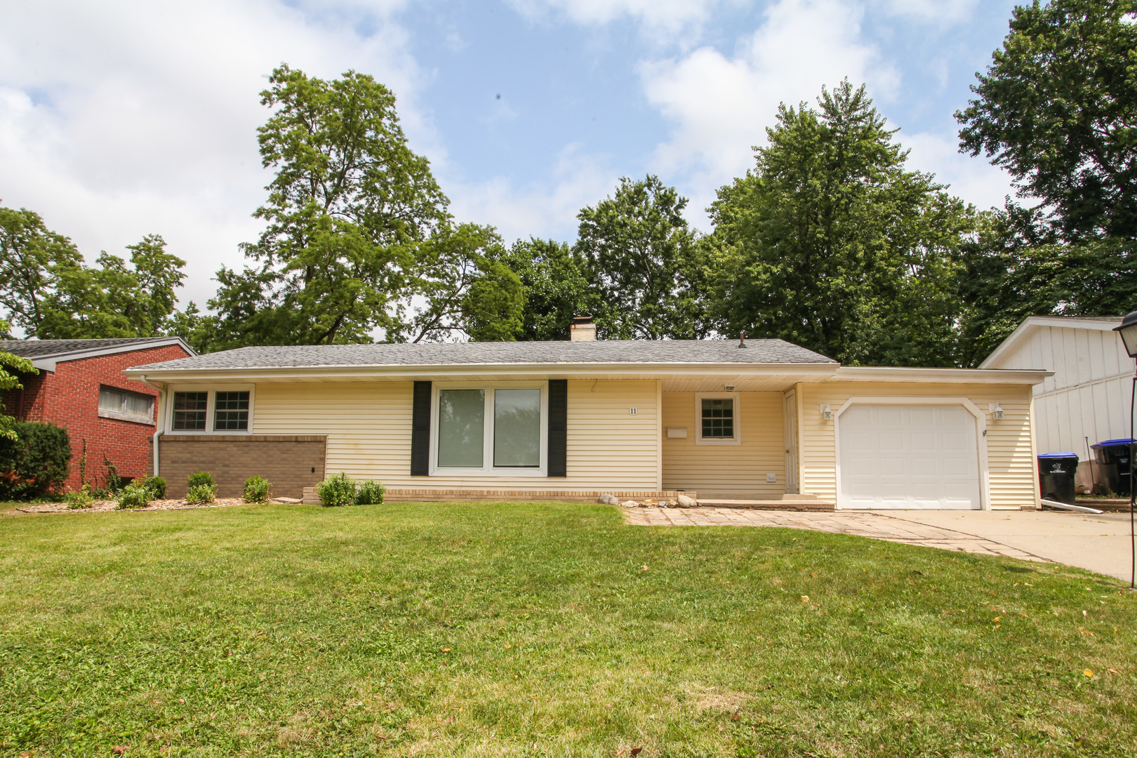 Property Photo:  11 Riser Avenue  IL 61701 