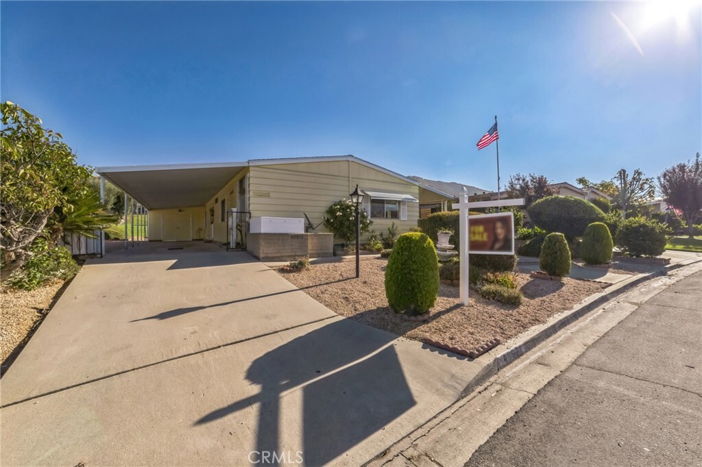 Property Photo: 40972 Cheyenne Trail CA 92223