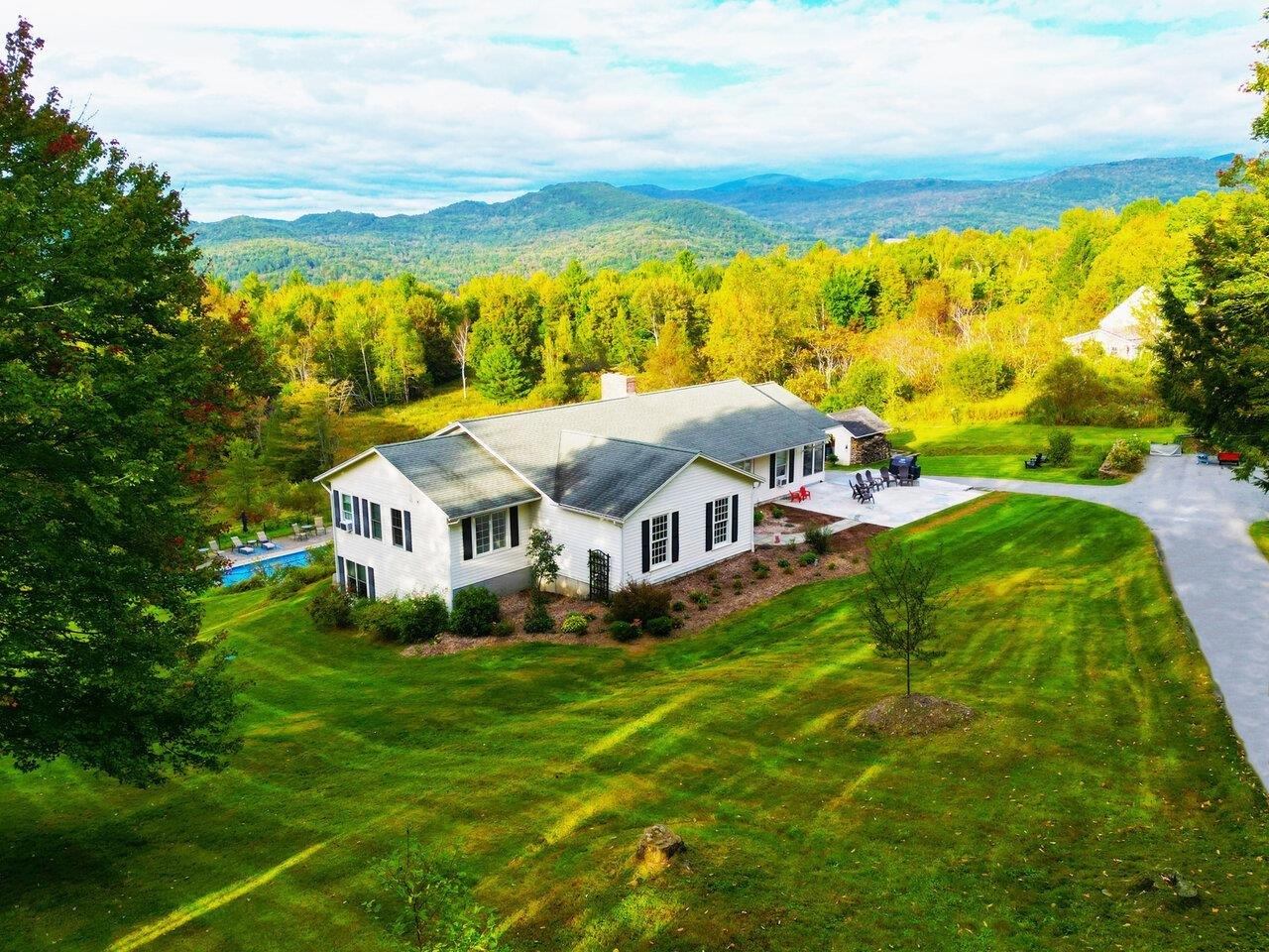 Property Photo:  128 Stonefence Road  VT 05477 