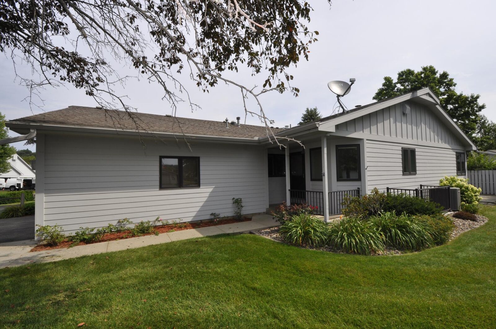 Property Photo:  1735 Lakeview Drive SW  MN 55902