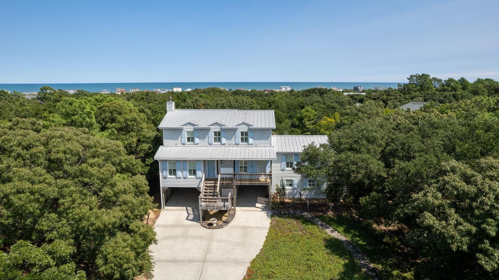 Property Photo: 202 Sea Oats Lane NC 27949