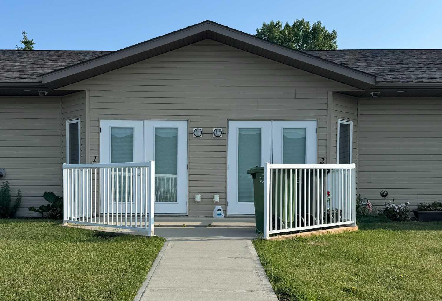 Property Photo: 5414 51 Street 1 AB T0C 2J0