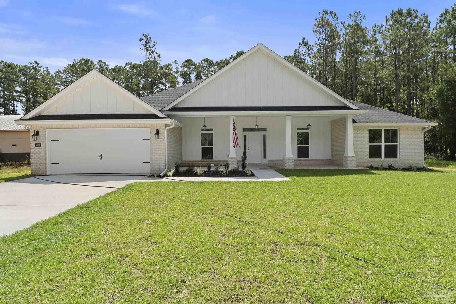 Property Photo: 7826 Marion Way FL 32571