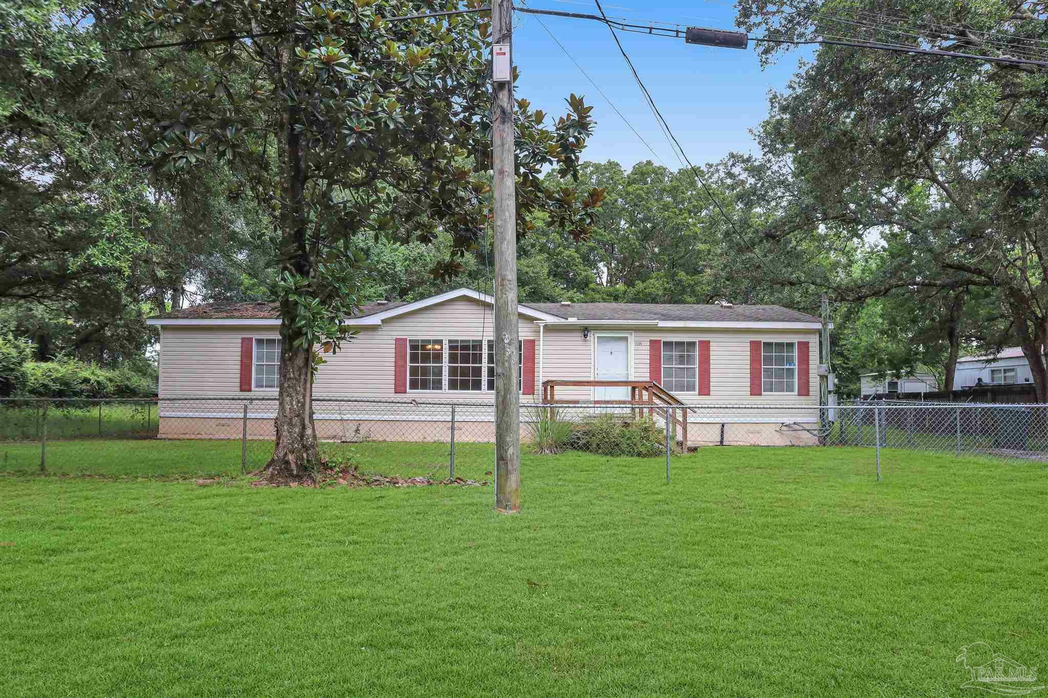 Property Photo:  1715 Atlanta Ave  FL 32507 