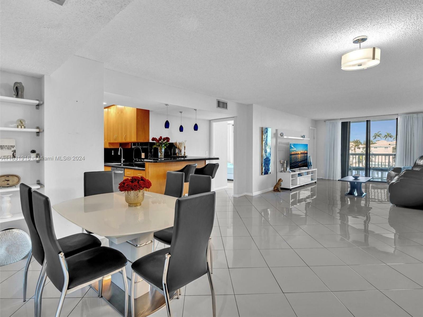 Property Photo:  1500 S Ocean Dr 3E  FL 33019 