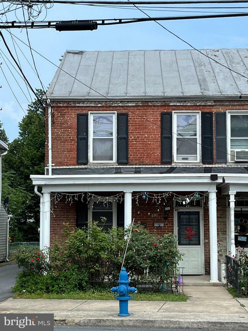 Property Photo:  691 Broad Street  PA 17201 