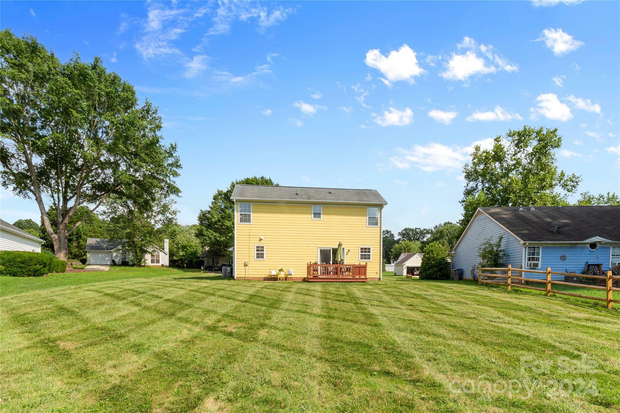 Property Photo:  8315 Gidleigh Court  NC 28216 