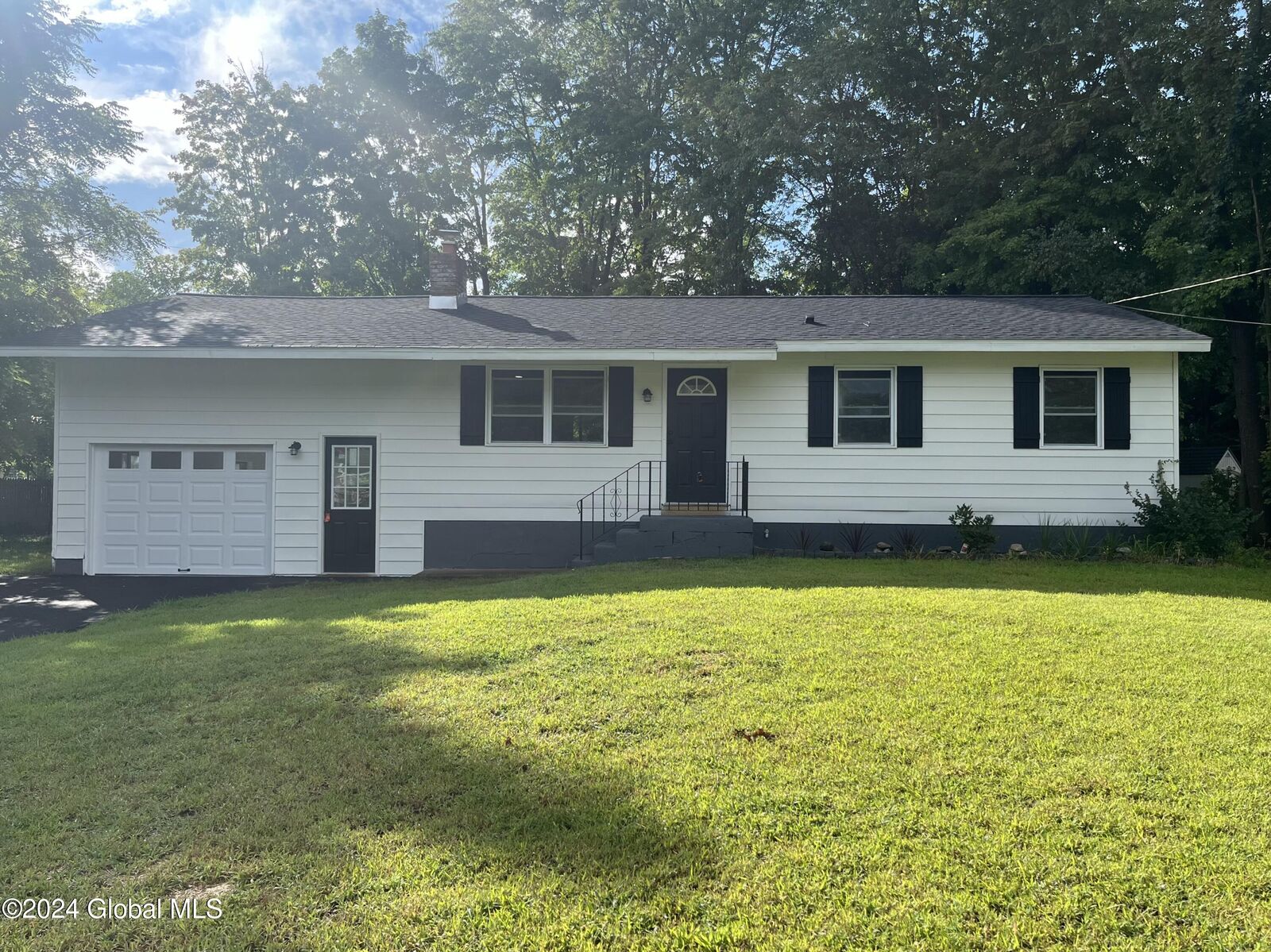 Property Photo:  14 Coachman Drive  NY 12020 