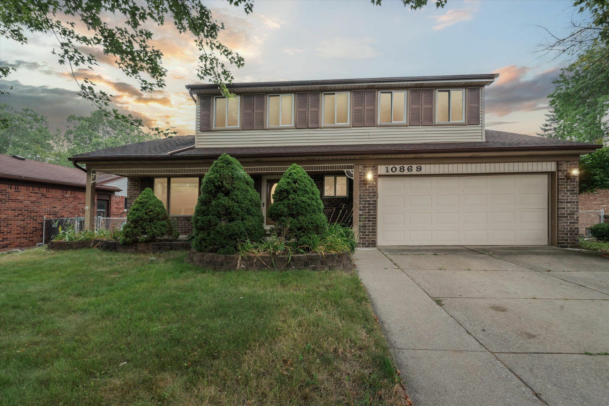 Property Photo:  10869 Continental Drive  MI 48180 6904 