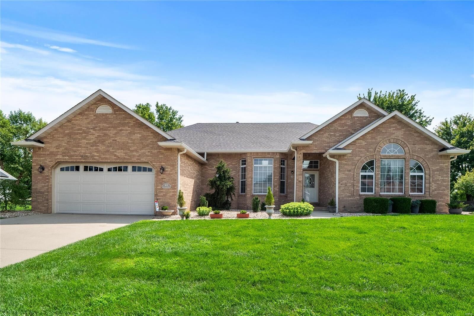 Property Photo: 812 Alexander Drive IL 62269