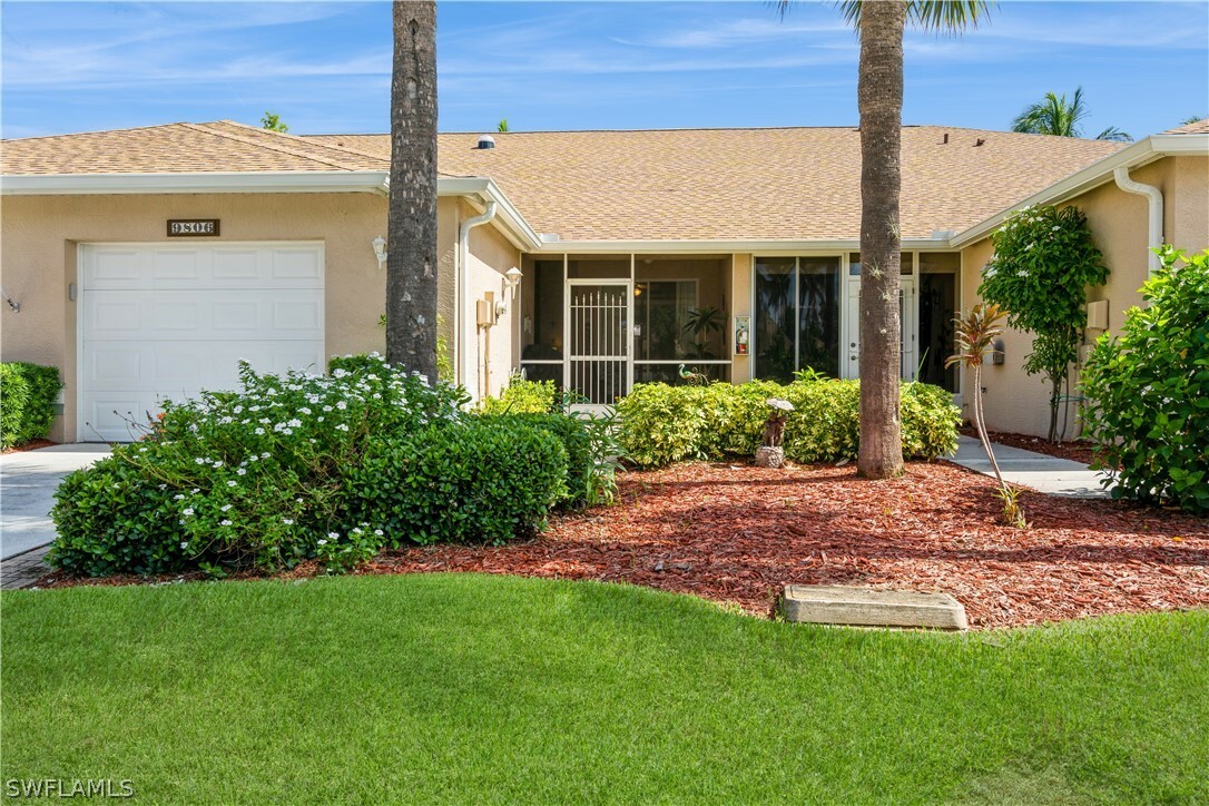 Property Photo:  9806 Avery Point Lane  FL 33919 