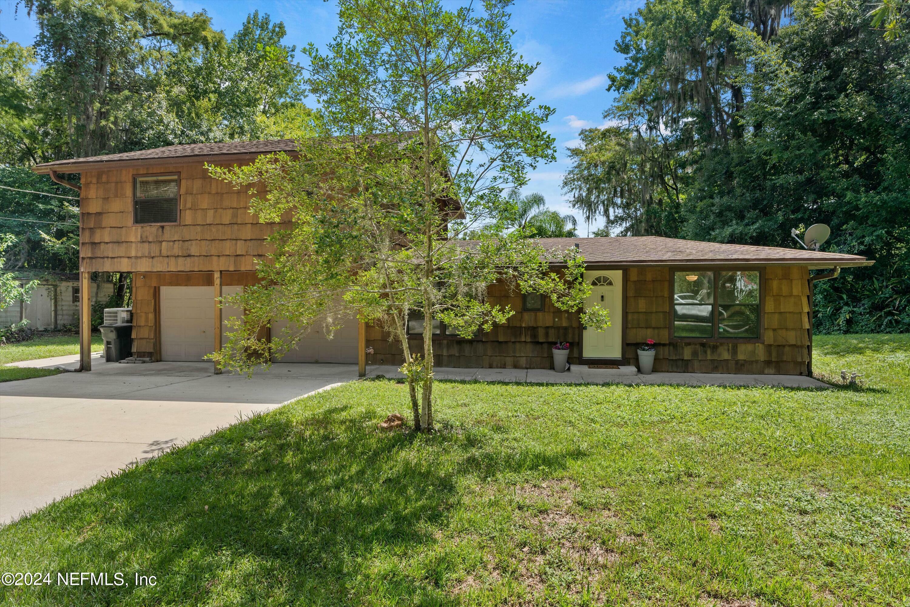 Property Photo: 145 Finnigan Road FL 32189