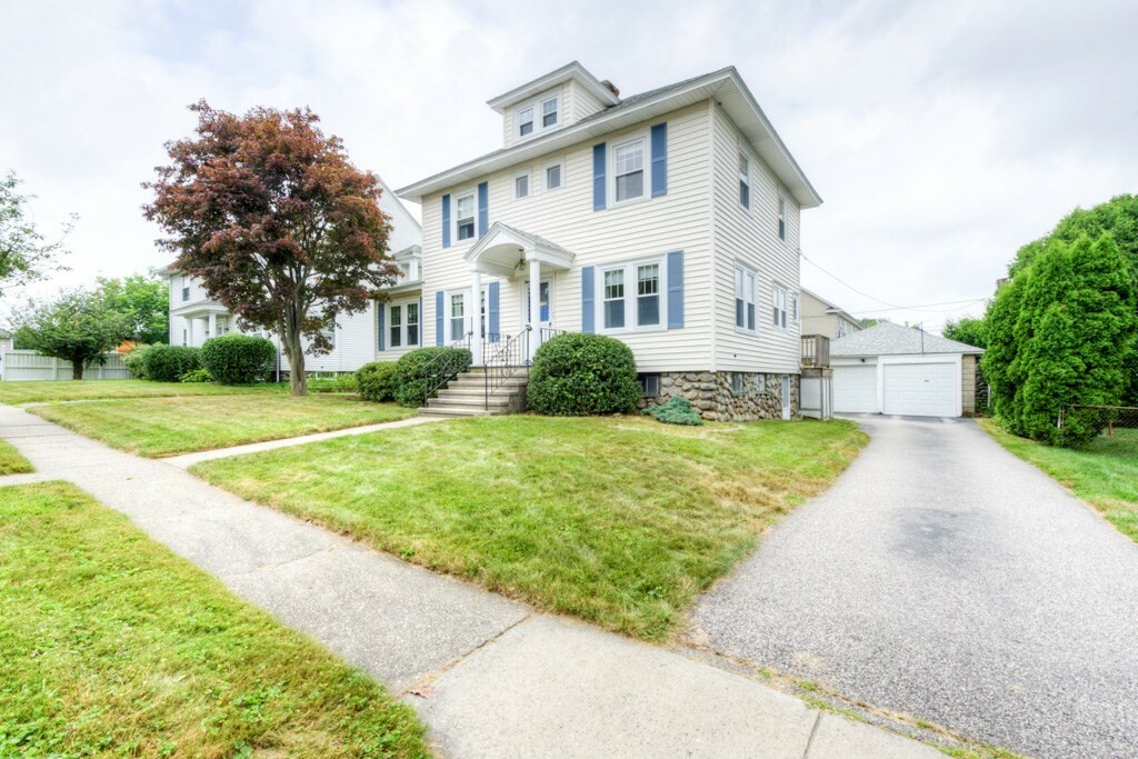 Property Photo:  5 Bellingham Rd  MA 01606 