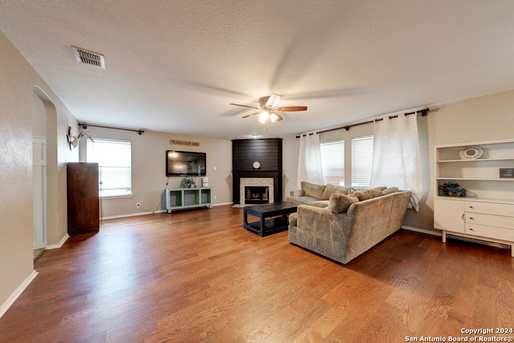 Property Photo: 516 Marlin Cir TX 78130