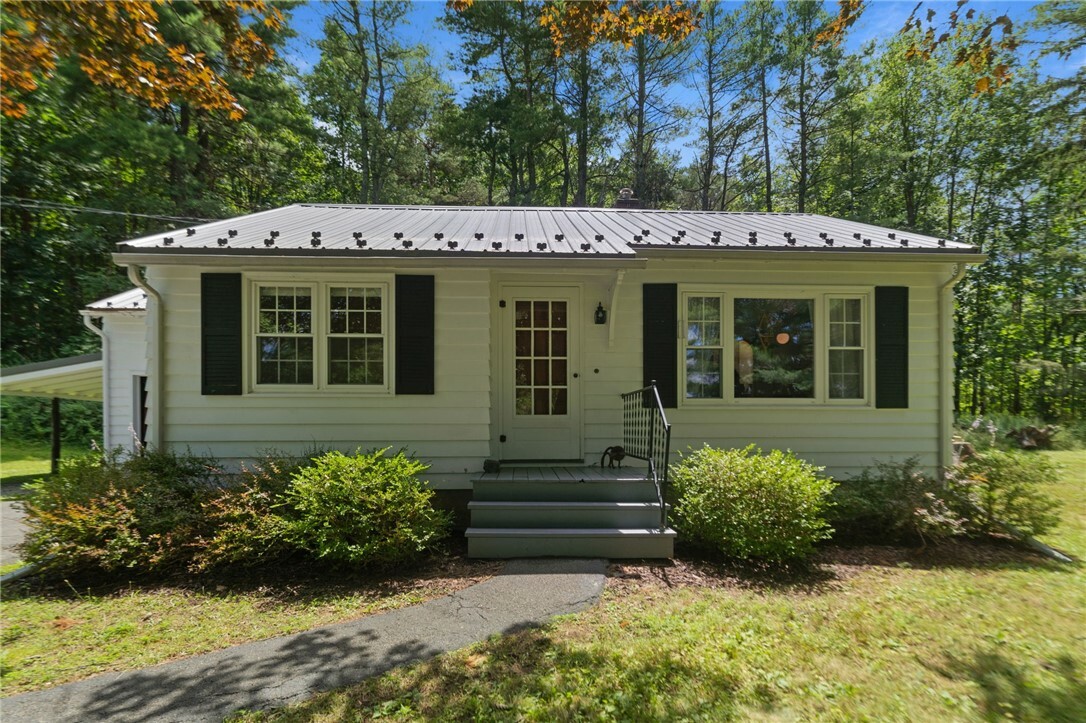 Property Photo:  1471 Ellis Hollow Road  NY 14850 