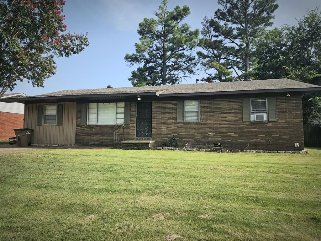 Property Photo:  387 Barry Street  AR 72396 