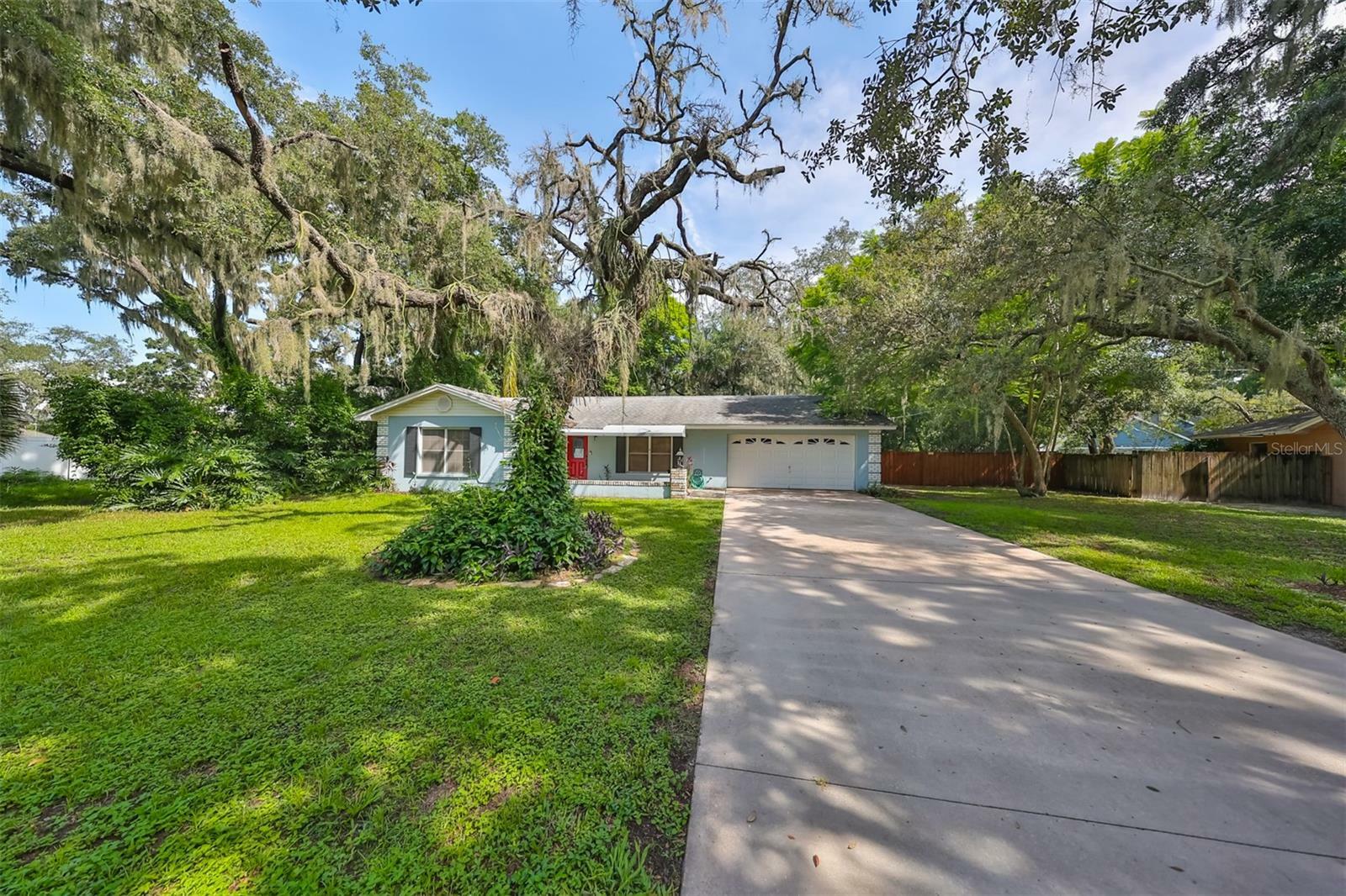 Property Photo:  121 Windy Circle  FL 33511 