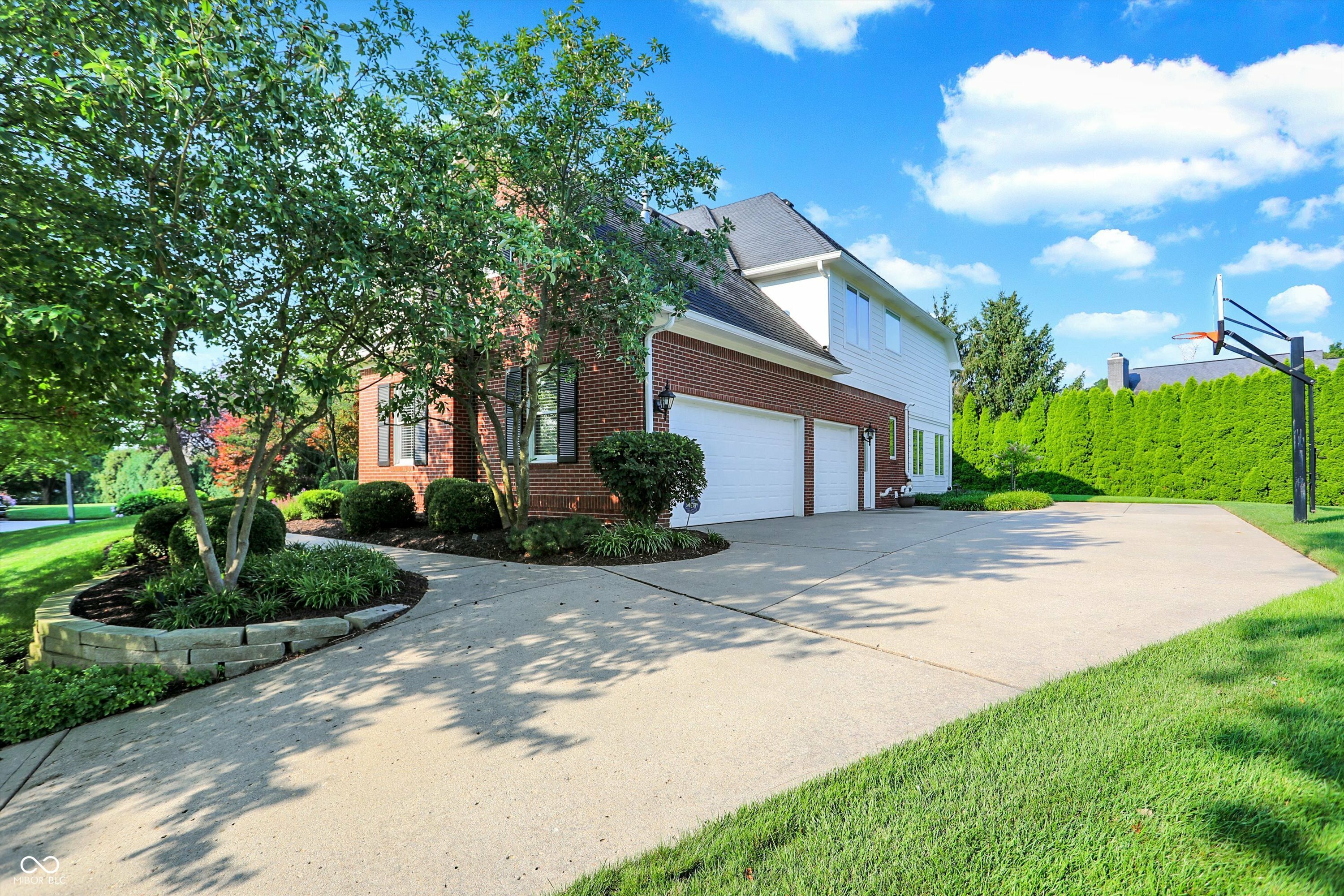 Property Photo:  9839 Overlook Pointe  IN 46077 