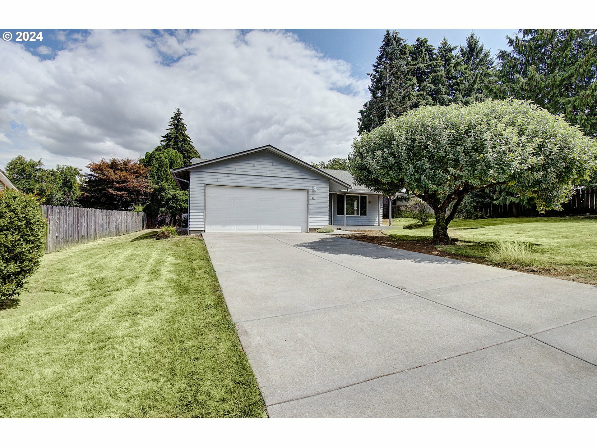 Property Photo:  4621 NE 49th Ave  WA 98661 