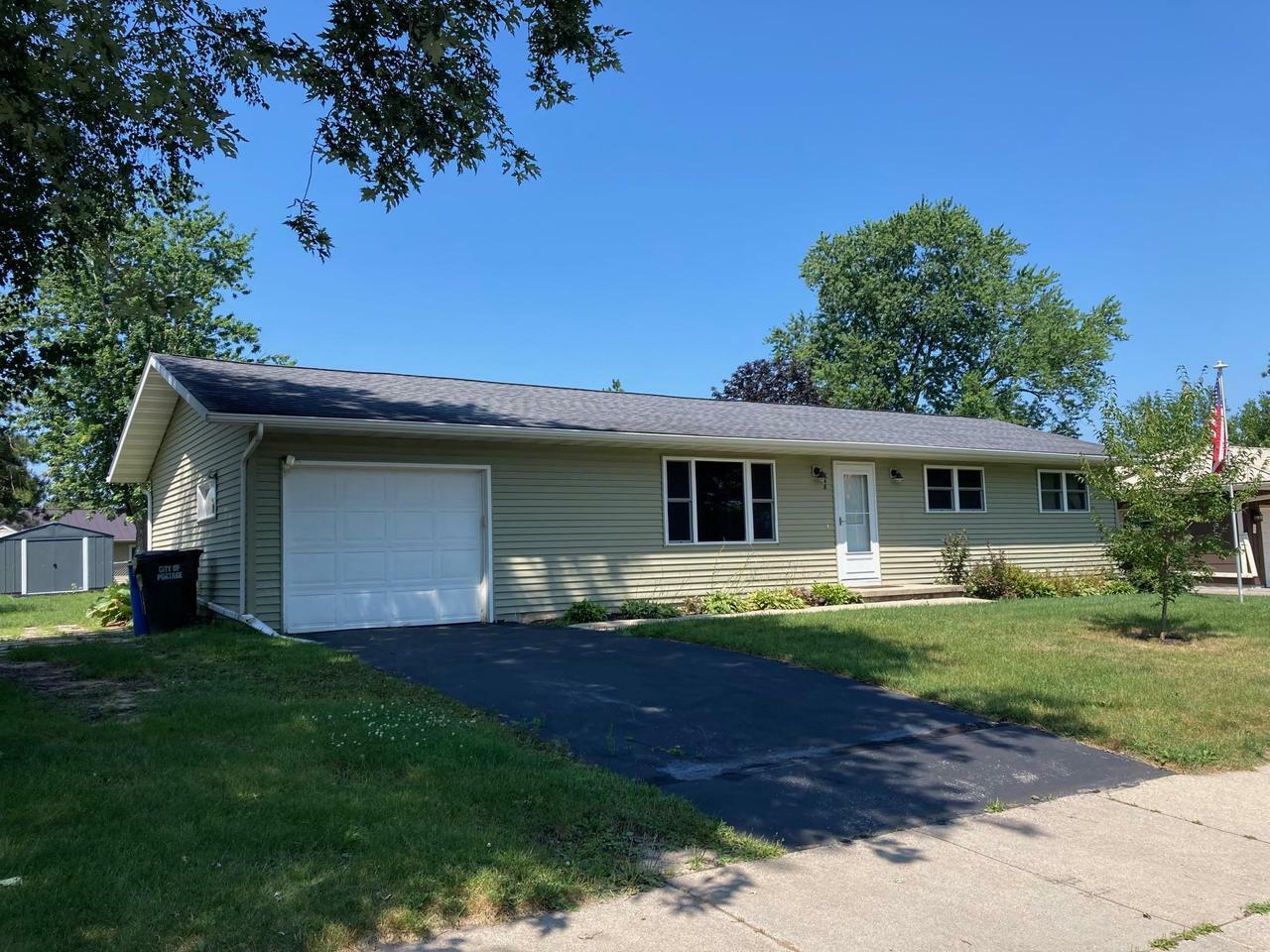 Property Photo:  848 Hamilton Street  WI 53901 