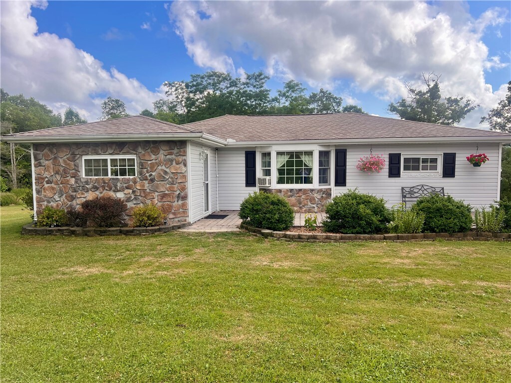 Property Photo:  281 Buchanan Rd  PA 15469 