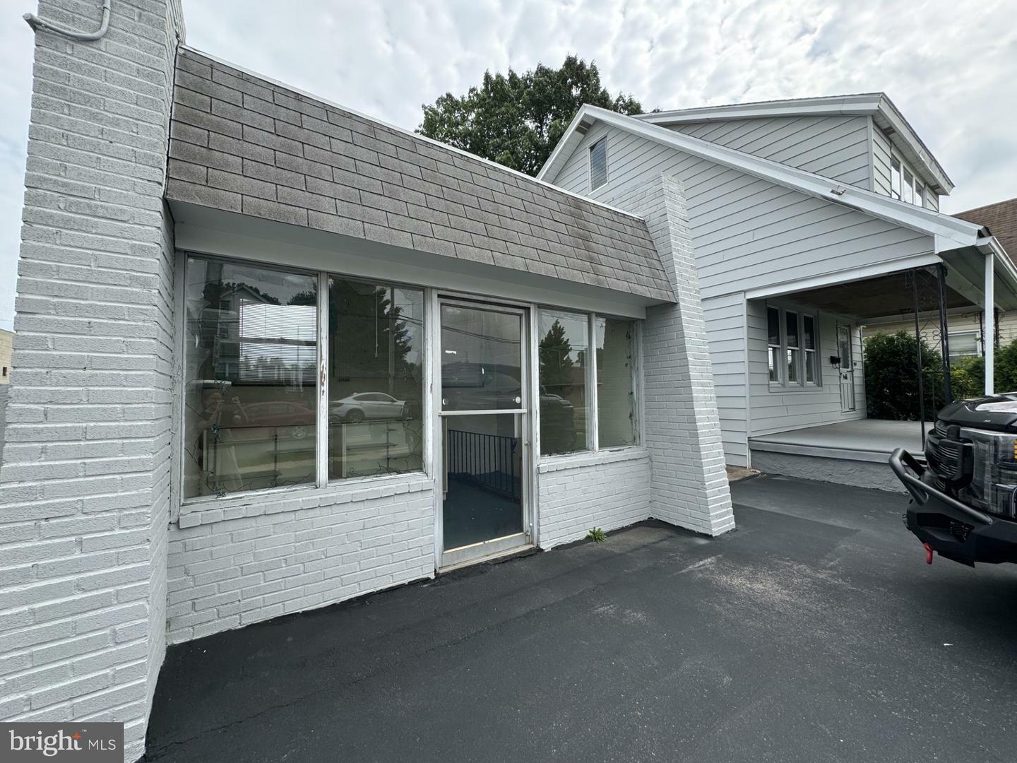 Property Photo:  1118 Macdade  PA 19023 