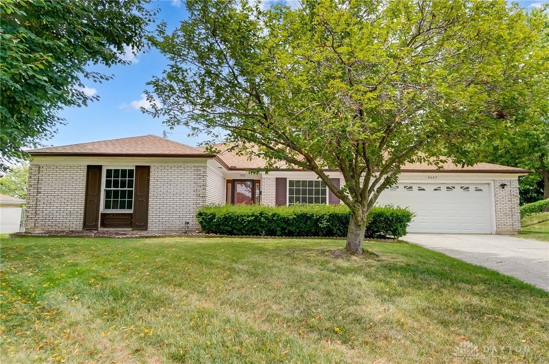 Property Photo:  4649 Knollcroft Road  OH 45426 