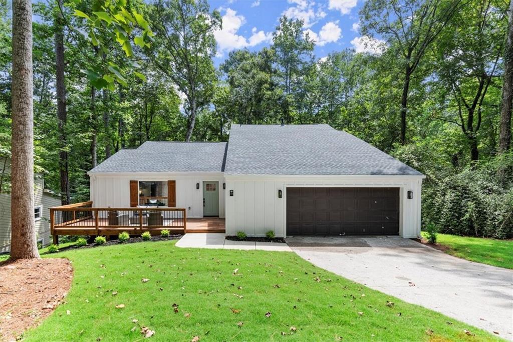 Property Photo:  1430 Waterford Court  GA 30068 