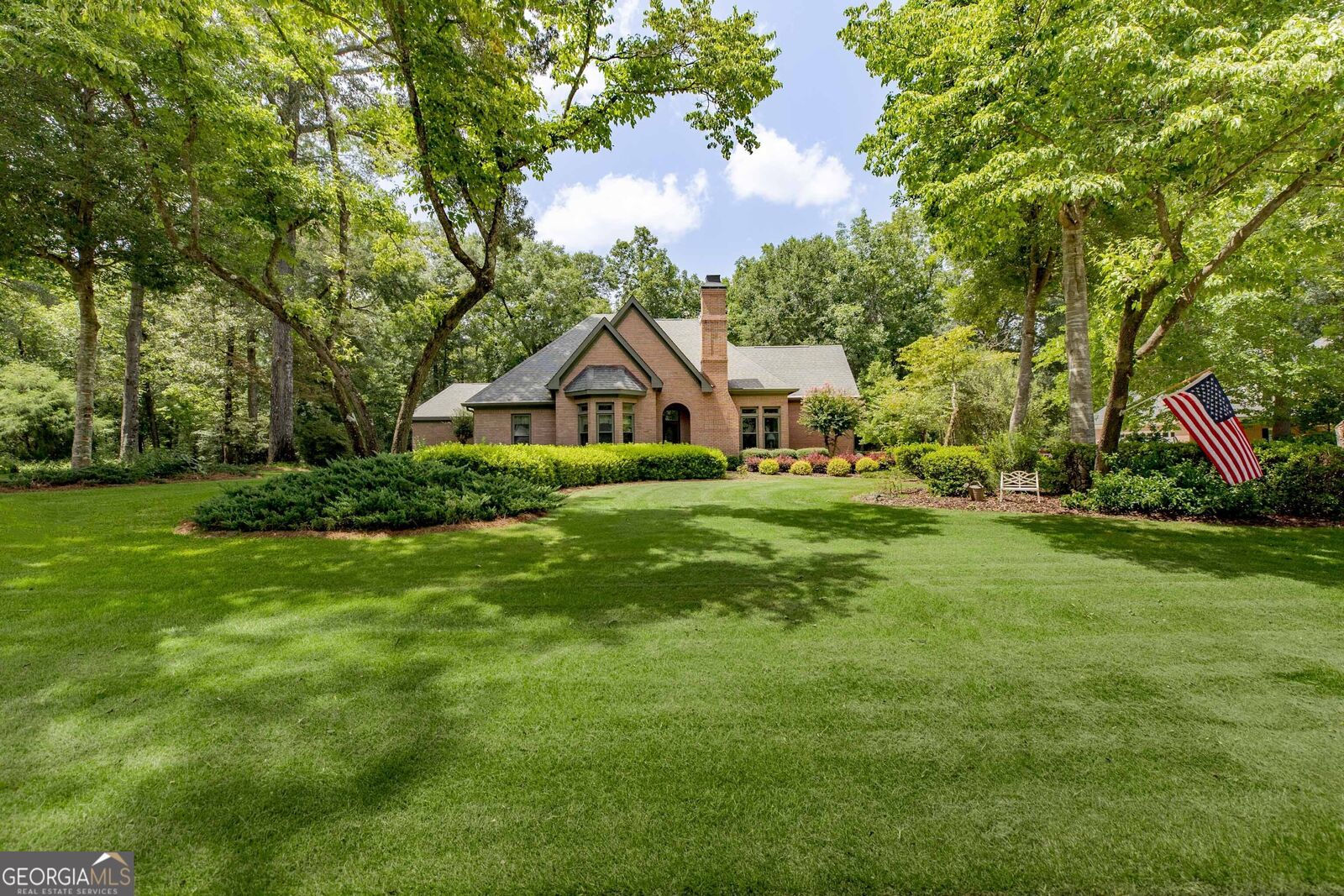 Property Photo:  115 Falcon Crest  GA 31088 