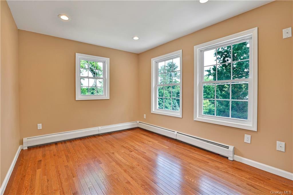 Property Photo:  14 Maple Avenue  NY 10994 