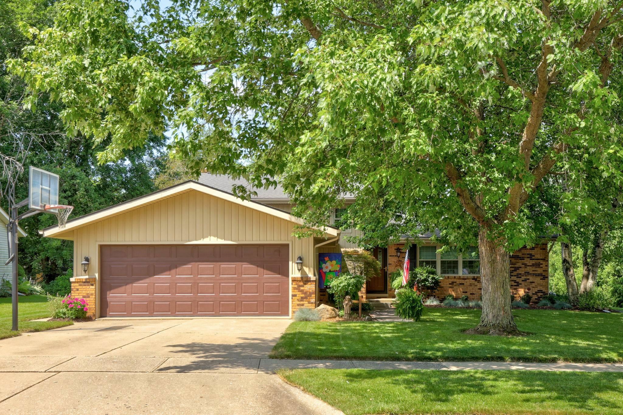 Property Photo:  1668 Ashwood Drive  MI 48757 