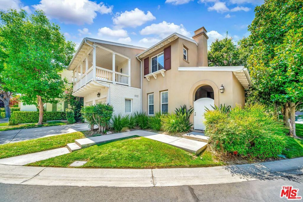 Property Photo:  26811 Brookhollow Drive  CA 91355 