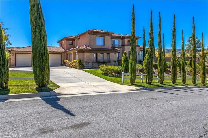 Property Photo:  2136 Horse Trail Drive  CA 92373 