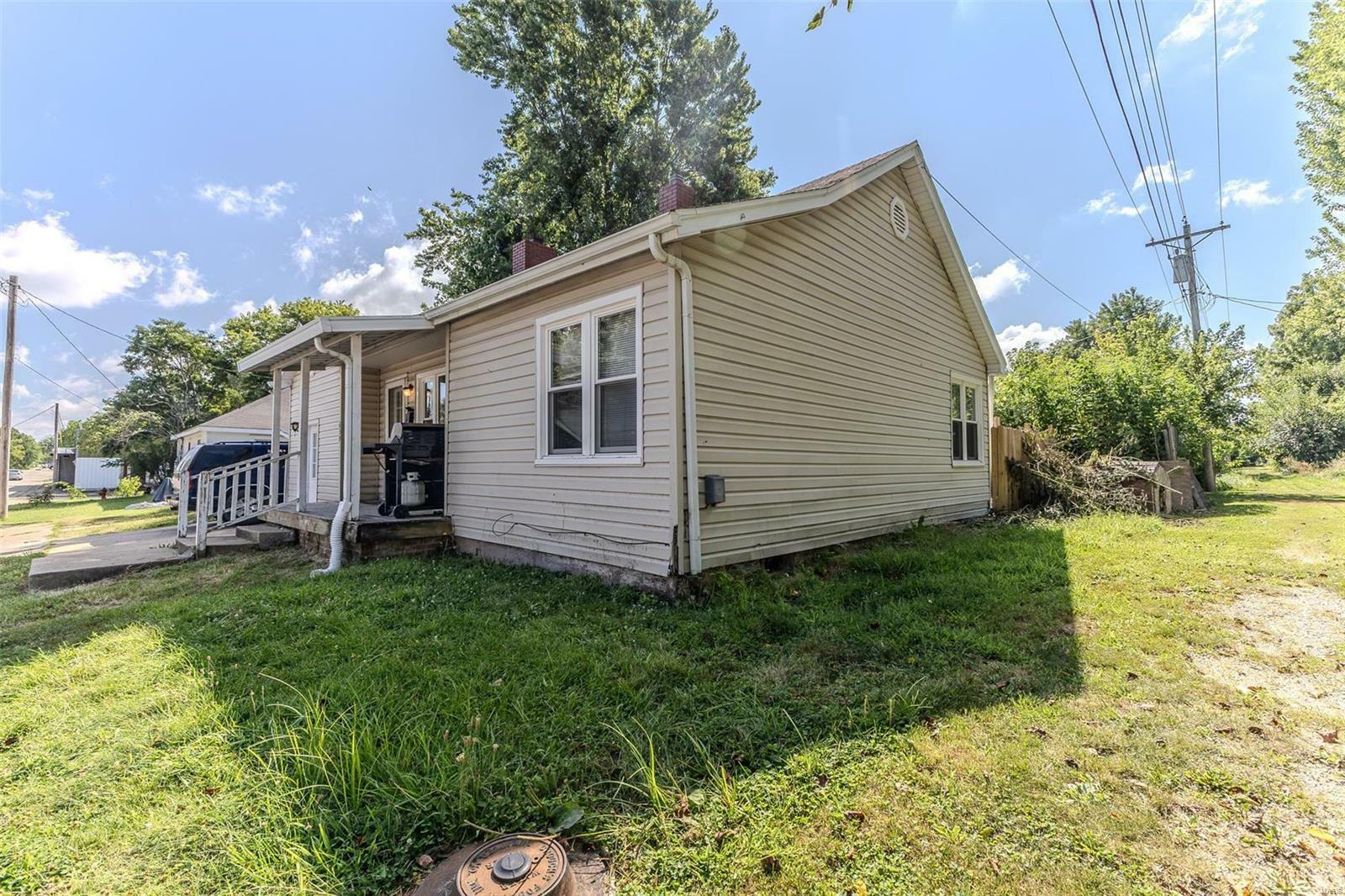 Property Photo:  639 W 4th Street  MO 65536 