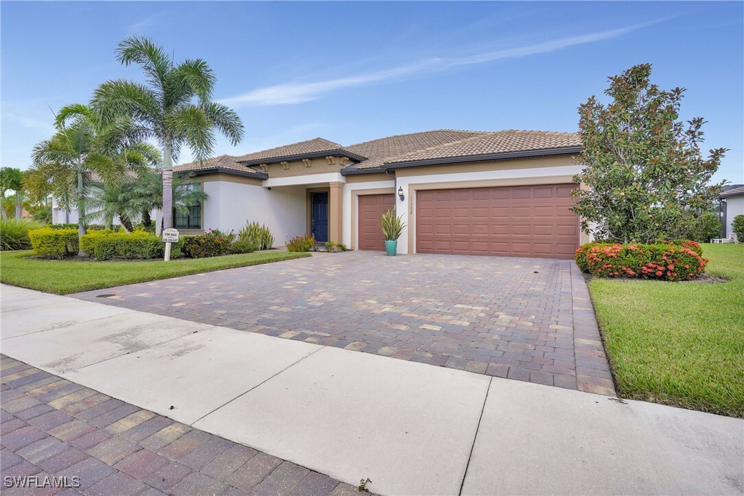 Property Photo:  11752 Bowes Circle  FL 33913 