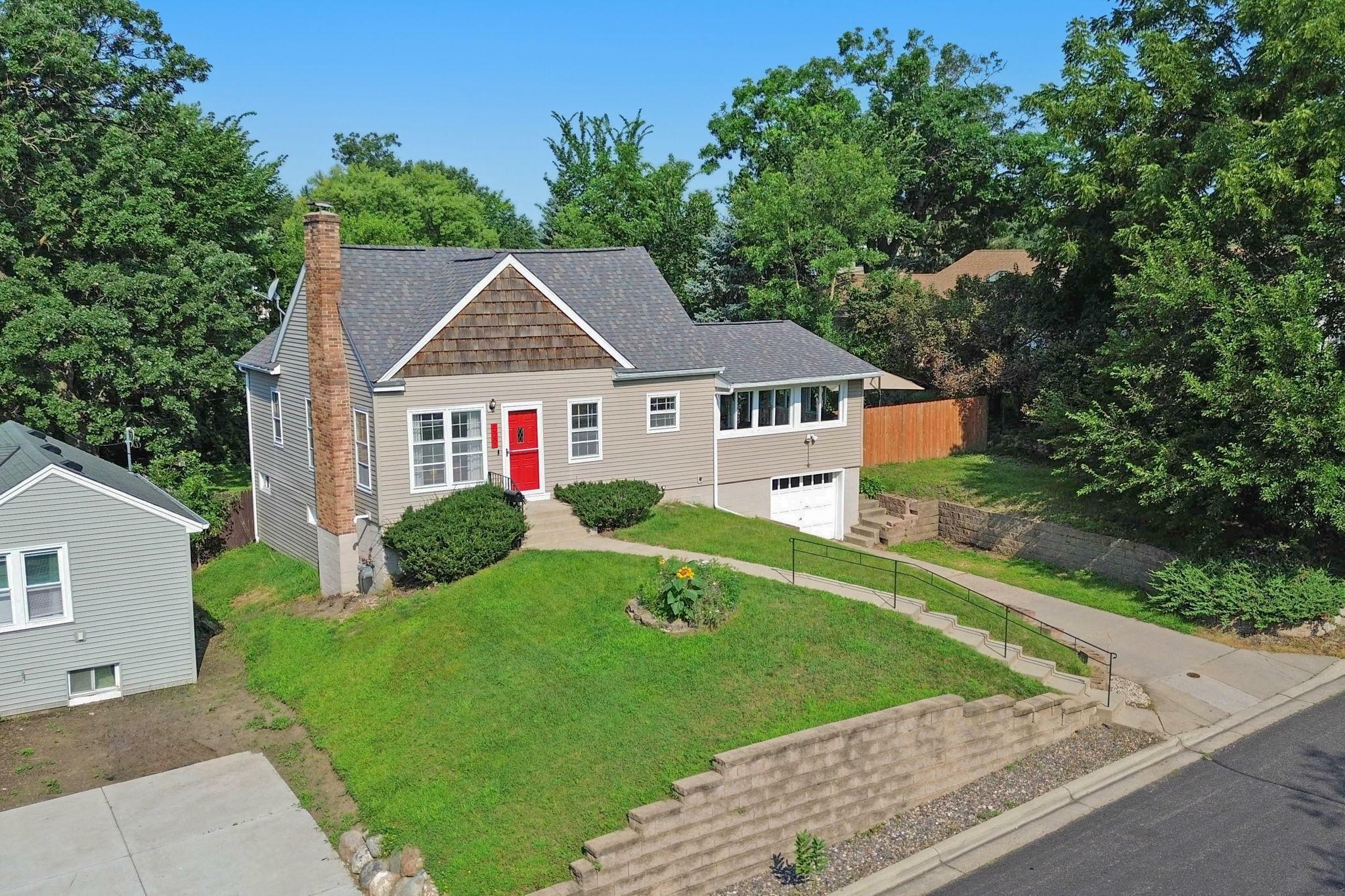 Property Photo: 529 Indiana Avenue N MN 55422