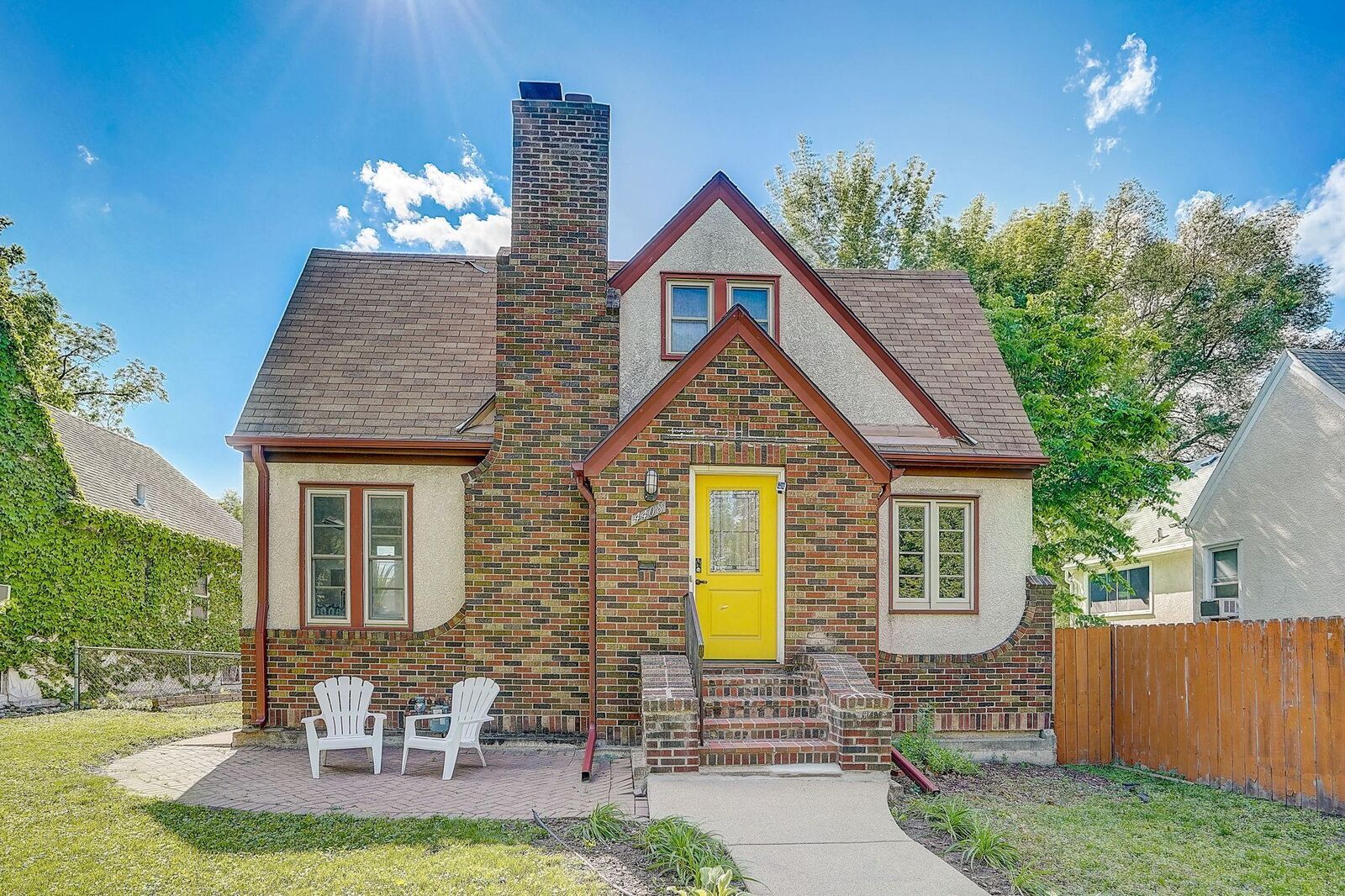 Property Photo:  4408 Park Avenue  MN 55407 