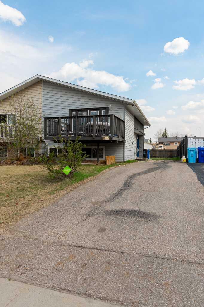 Property Photo:  197 Ross Haven Drive  AB T9H 3P1 