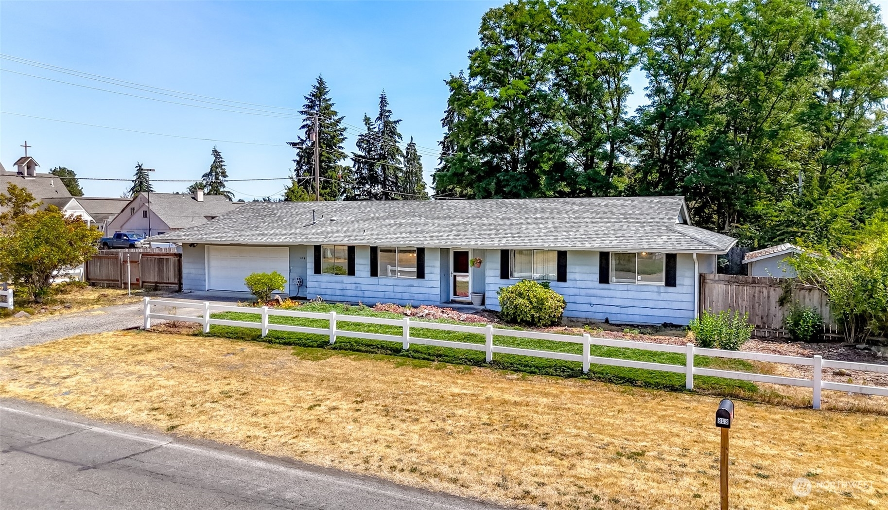 Property Photo:  304 3rd Street SE  WA 98597 