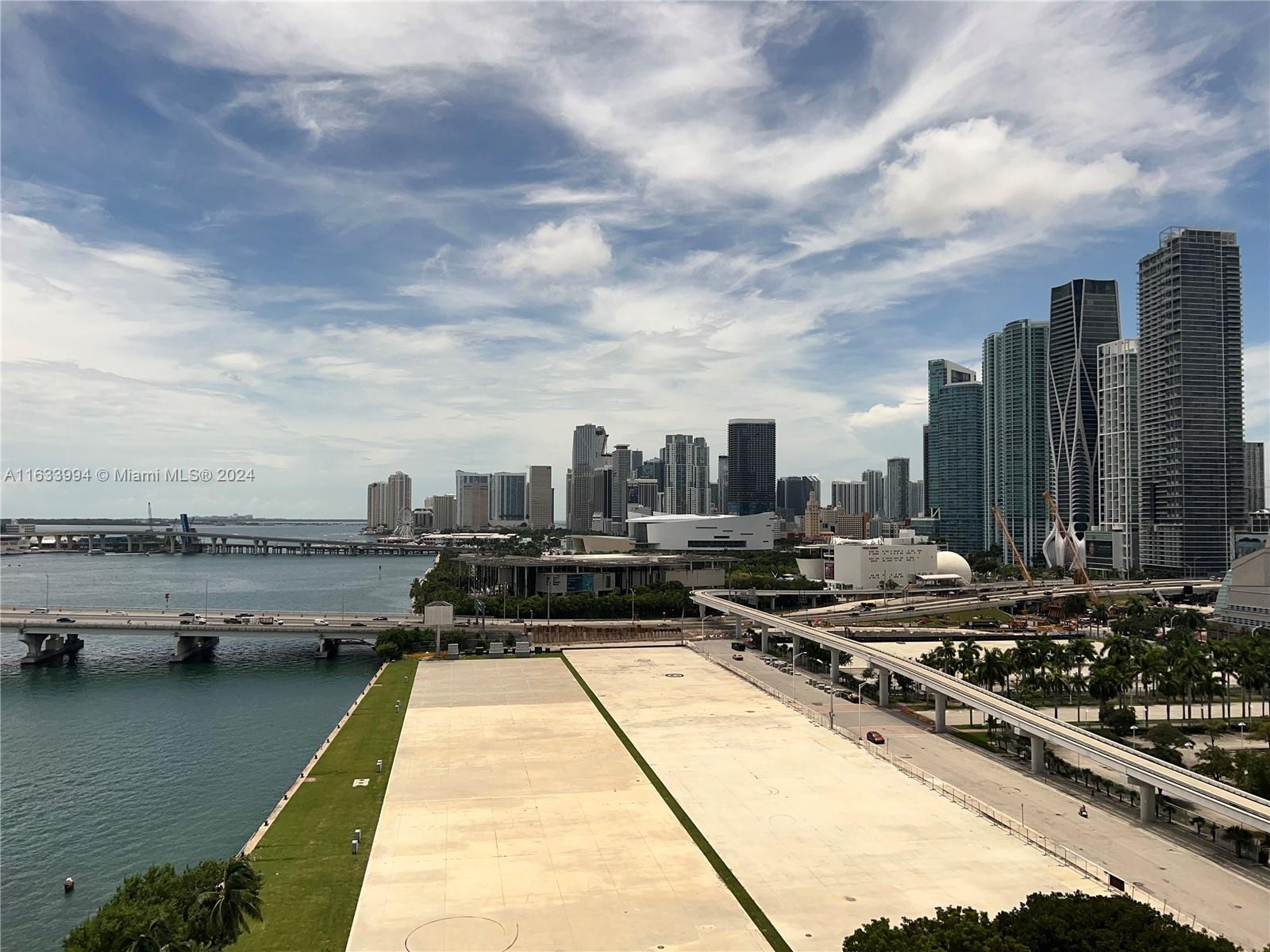 Property Photo:  555 NE 15th St 16J  FL 33132 