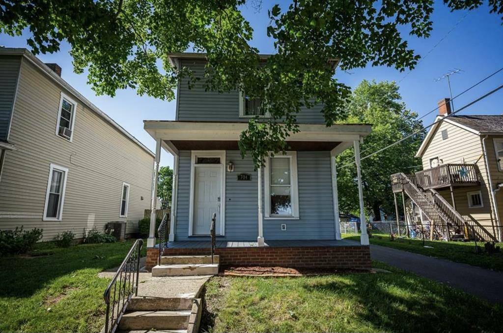 Property Photo:  704 2nd St  OH 45601 