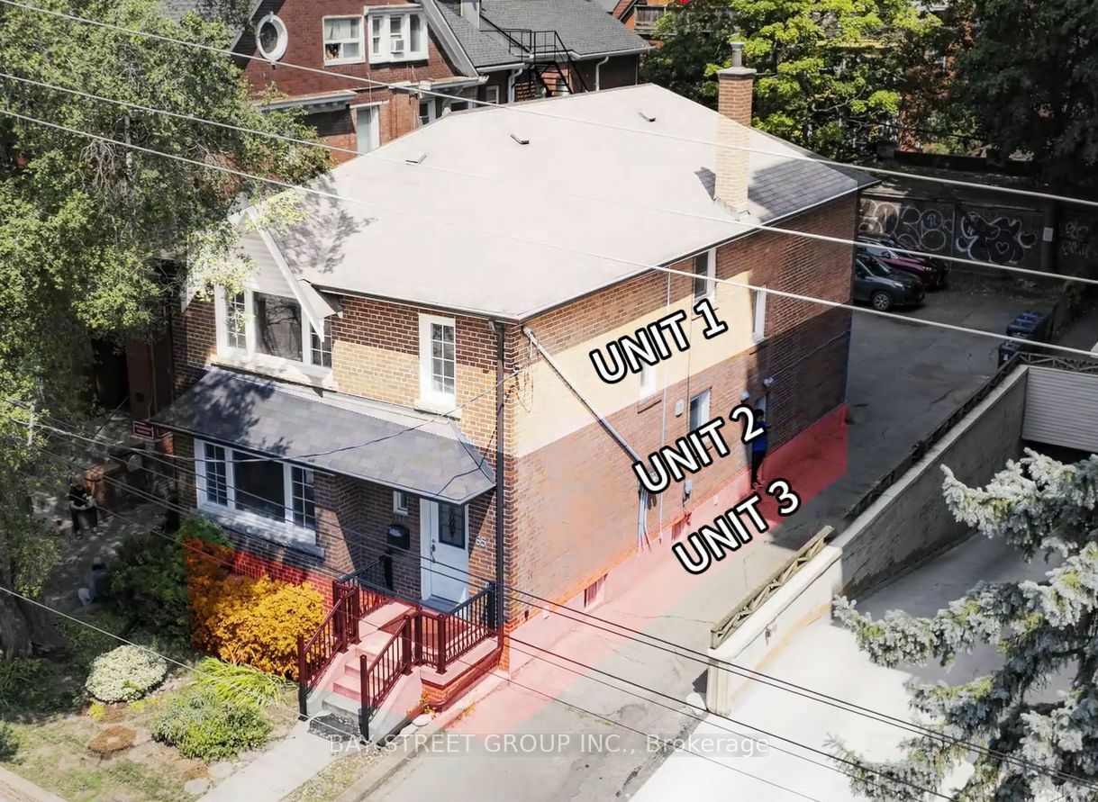 Property Photo:  65 Spadina Rd  ON M5R 2T1 